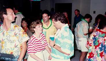 10 - People Dancing.jpg (14307 bytes)