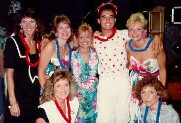 10 - Richard & Girls.jpg (16451 bytes)