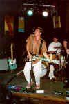 AG_Richard_Singing.jpg (130080 bytes)