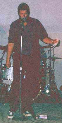 Jimbo_Singing _2.jpg (12969 bytes)
